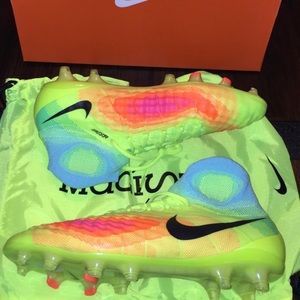 Meet your Posher, Adrian